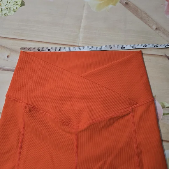 WILO orange ribbed shorts - Picture 7 of 9